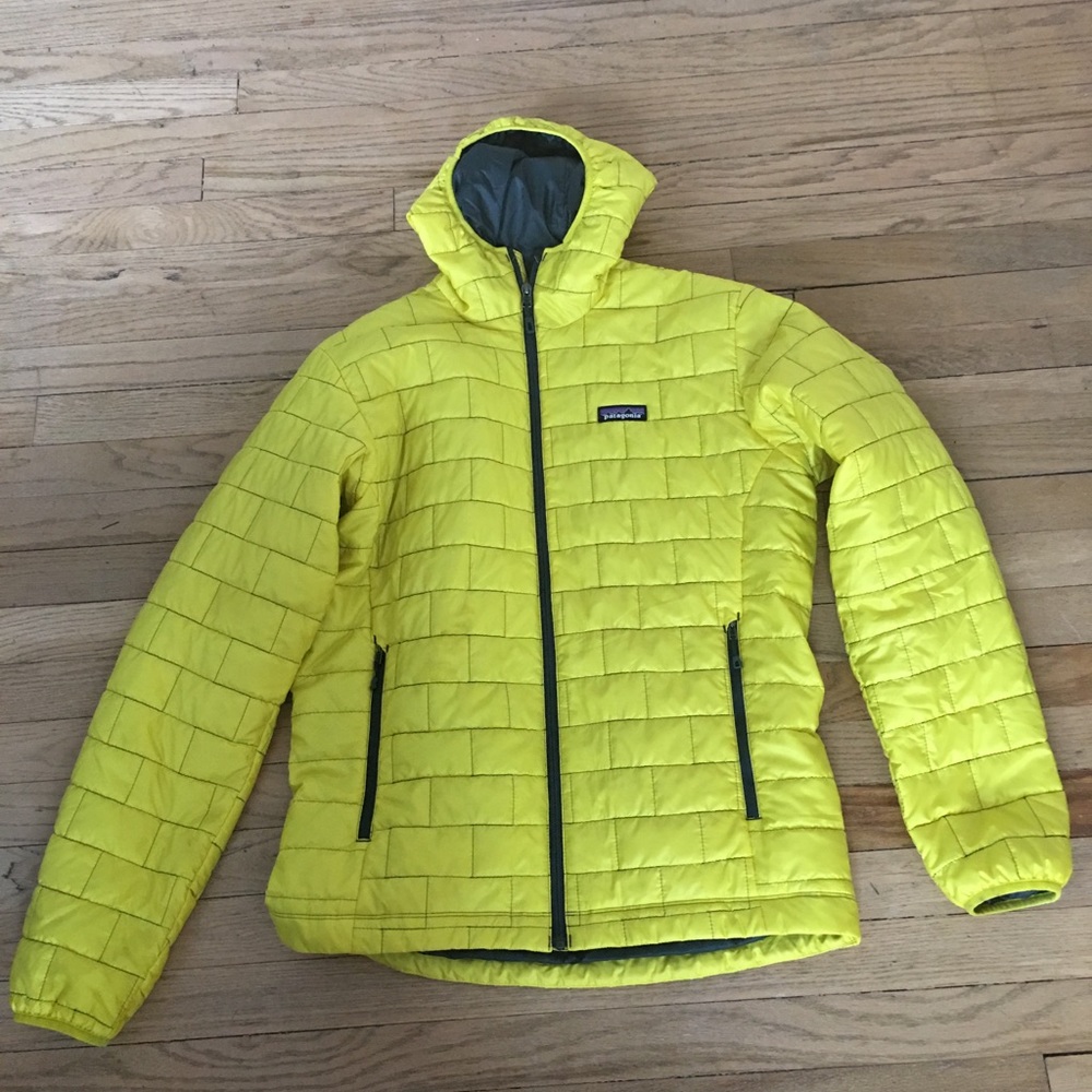 Men’s lightweight Patagonia jacket